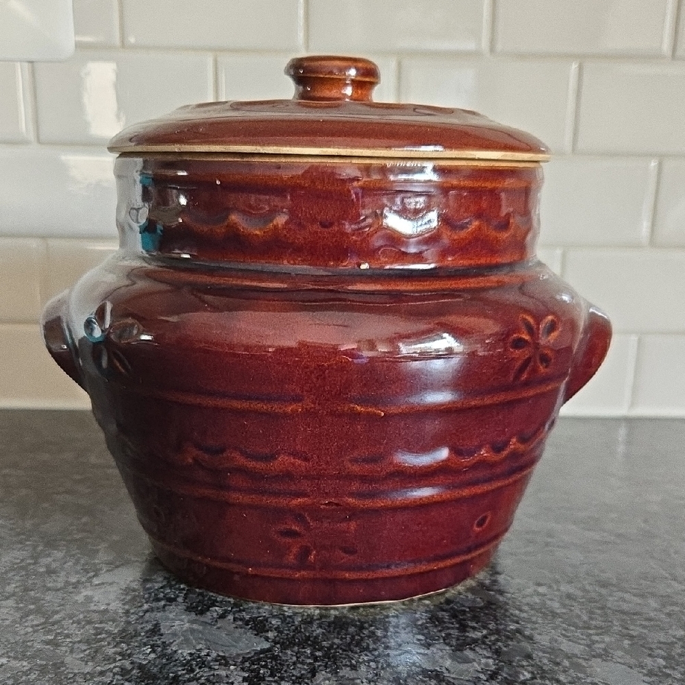 Vintage Marcrest Oven Proof Stoneware Baking Bean Pot with Vented Lid